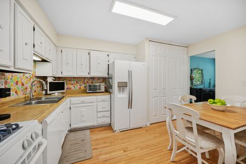 Tiny photo for 434 DOGWOOD Terrace, Buffalo Grove, IL 60089 (MLS # 12504548)