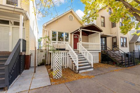 Tiny photo for 1641 N Kedzie Avenue, Chicago, IL 60647 (MLS # 12501839)
