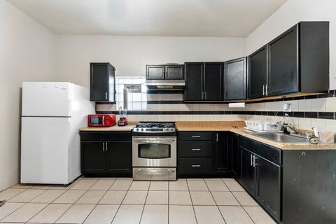 Tiny photo for 1641 N Kedzie Avenue, Chicago, IL 60647 (MLS # 12501839)