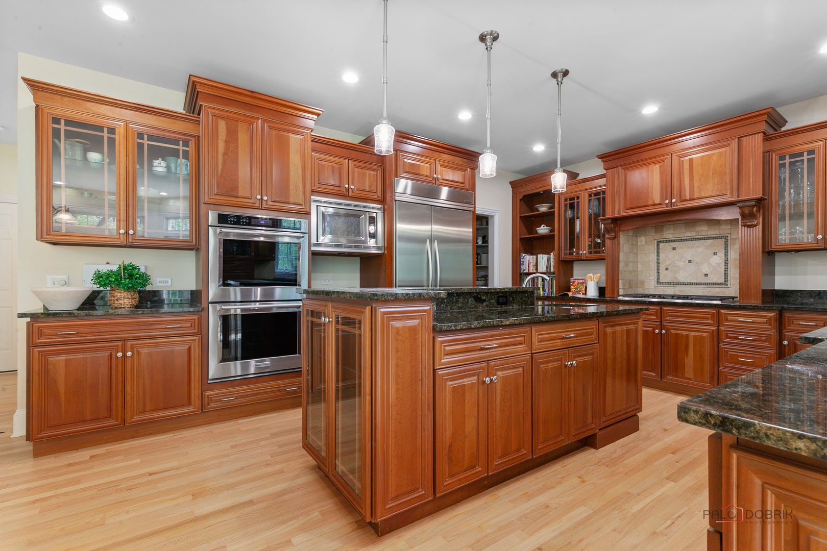 14805 Creekside Path, Libertyville, IL, 60048, USA, 5 Bedrooms Bedrooms, ,5 BathroomsBathrooms,Residential,Active,14805 Creekside Path,12675518