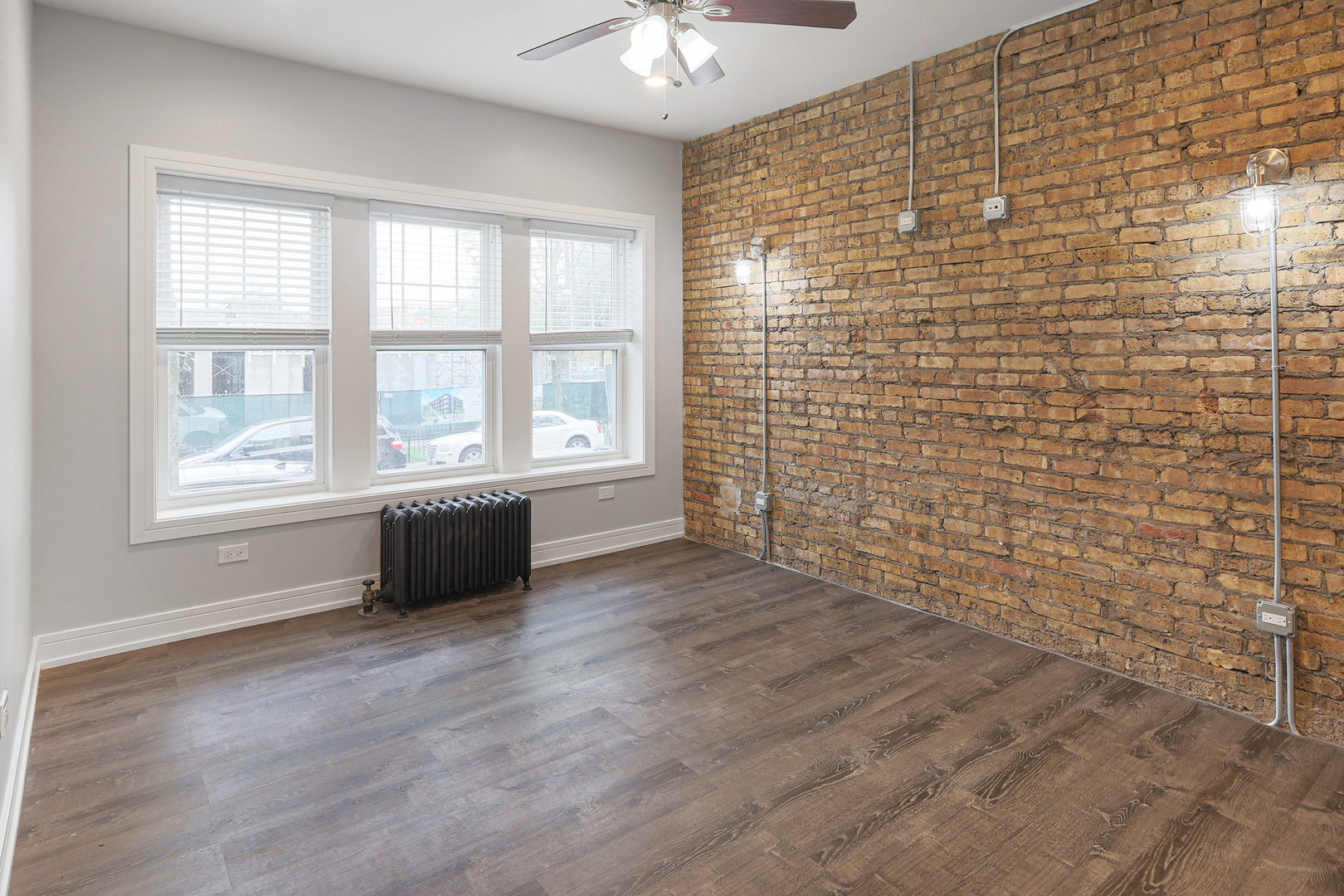 6037 N Winthrop Avenue 3