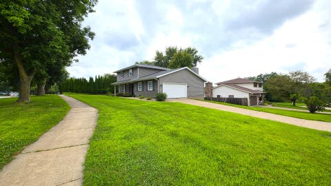 Tiny photo for 4470 18th Street, Bettendorf, IA 52722 (MLS # 12727538)