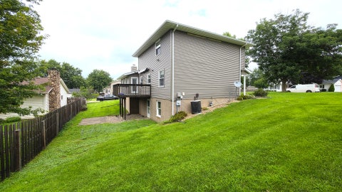 Tiny photo for 4470 18th Street, Bettendorf, IA 52722 (MLS # 12727538)