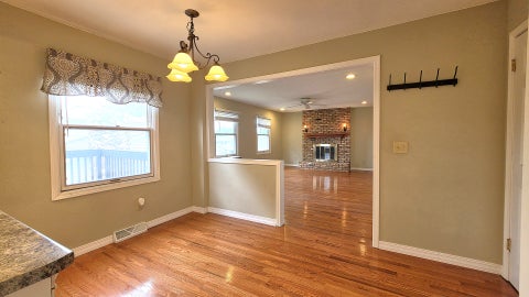 Tiny photo for 4470 18th Street, Bettendorf, IA 52722 (MLS # 12727538)