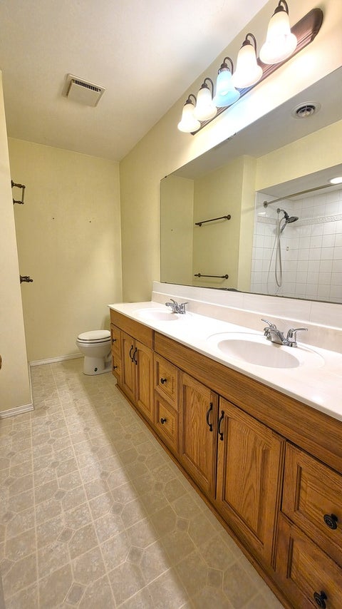 Tiny photo for 4470 18th Street, Bettendorf, IA 52722 (MLS # 12727538)