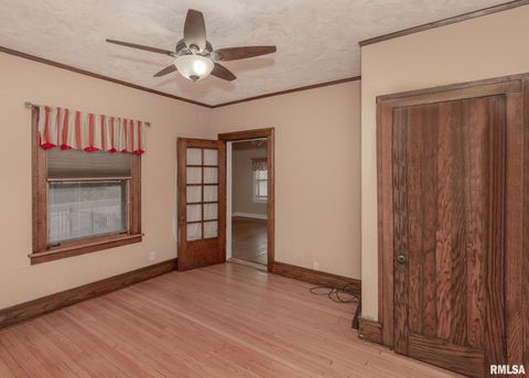 Tiny photo for 2501 BRADY Street, Davenport, IA 52803 (MLS # QC4269685)