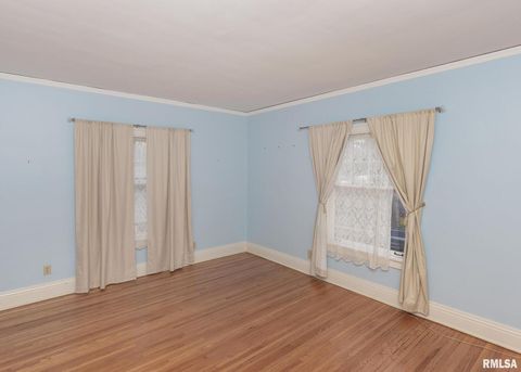 Tiny photo for 2501 BRADY Street, Davenport, IA 52803 (MLS # QC4269685)