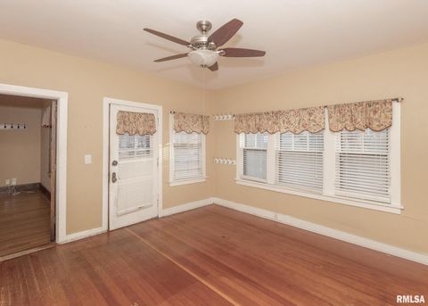 Tiny photo for 2501 BRADY Street, Davenport, IA 52803 (MLS # QC4269685)