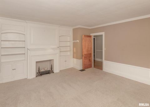 Tiny photo for 2501 BRADY Street, Davenport, IA 52803 (MLS # QC4269685)