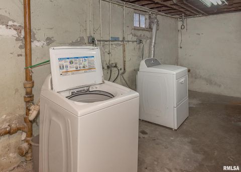 Tiny photo for 2501 BRADY Street, Davenport, IA 52803 (MLS # QC4269685)