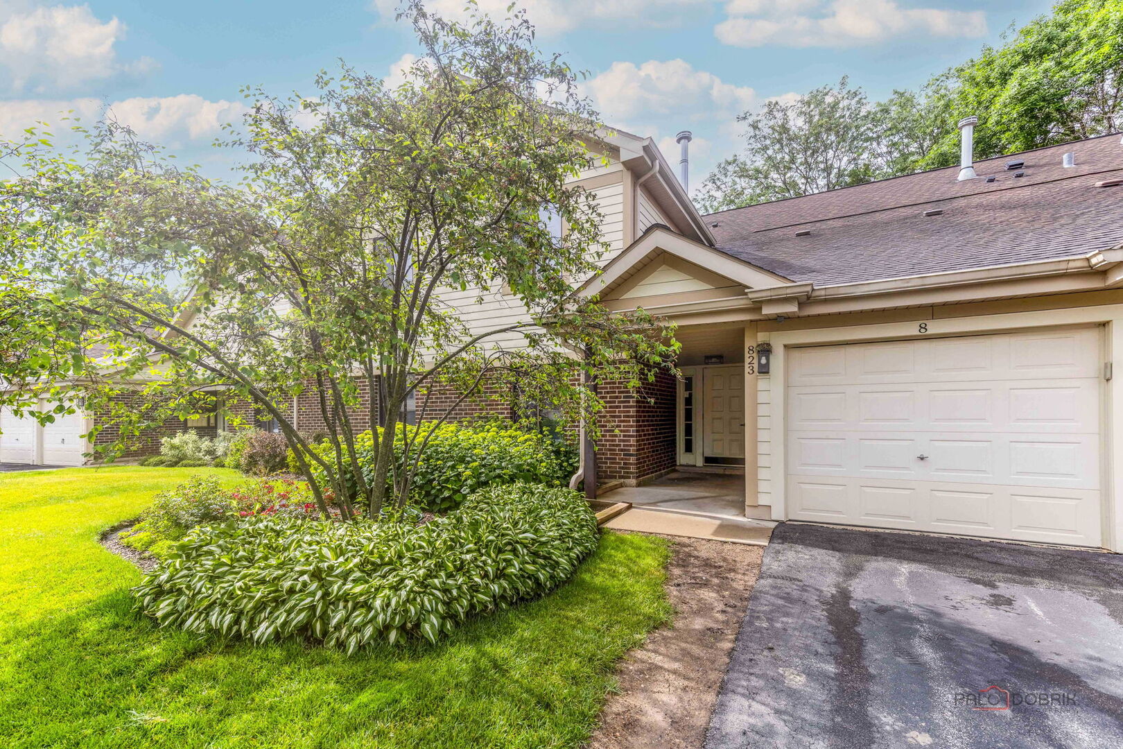 823 E Coach Road 6