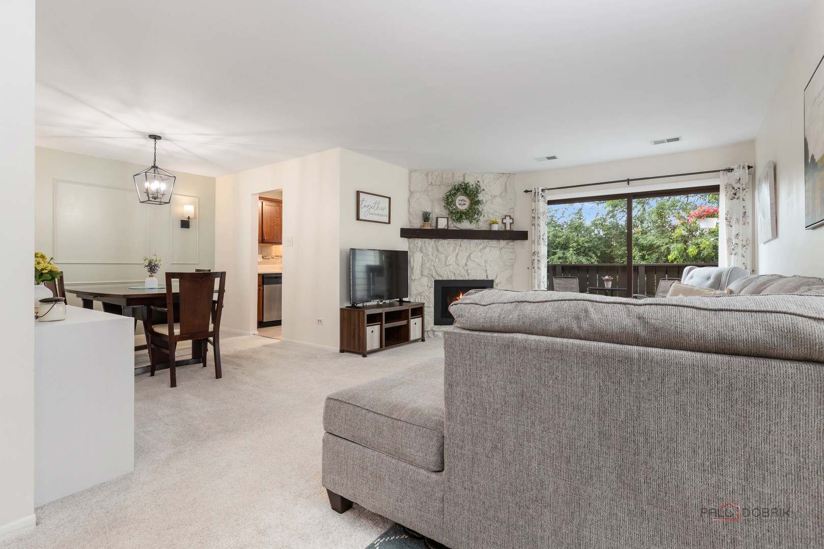 823 E Coach Road 6