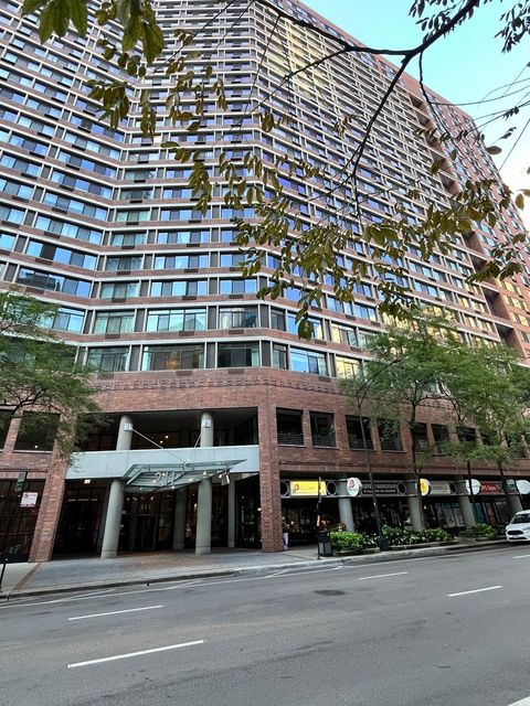 211 E Ohio Street VALET-109 Chicago IL 60611