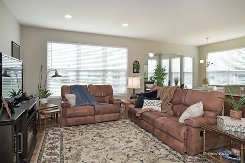 Tiny photo for 980 Prescott Lane, Pingree Grove, IL 60140 (MLS # 12711545)