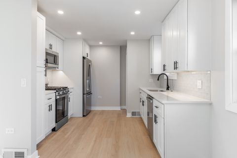 Tiny photo for 102 W Potomac Avenue, Lombard, IL 60148 (MLS # 12526038)