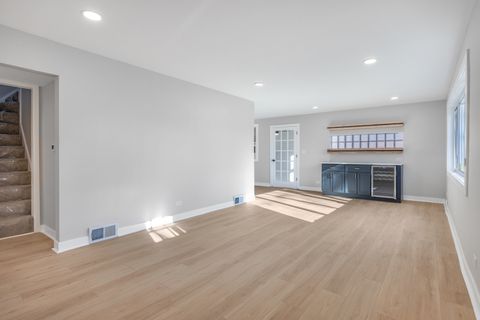 Tiny photo for 102 W Potomac Avenue, Lombard, IL 60148 (MLS # 12526038)