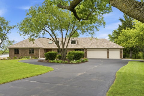 Tiny photo for 2208 Shetland Road, Inverness, IL 60010 (MLS # 12659228)