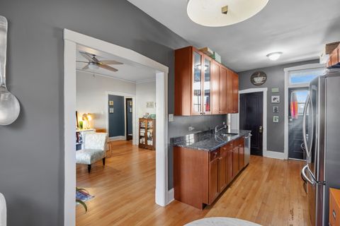 Tiny photo for 433 N Lombard Avenue #3, Oak Park, IL 60302 (MLS # 12548782)