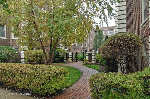 Photo of 433 N Lombard Avenue #3, Oak Park, IL 60302 (MLS # 12548782)