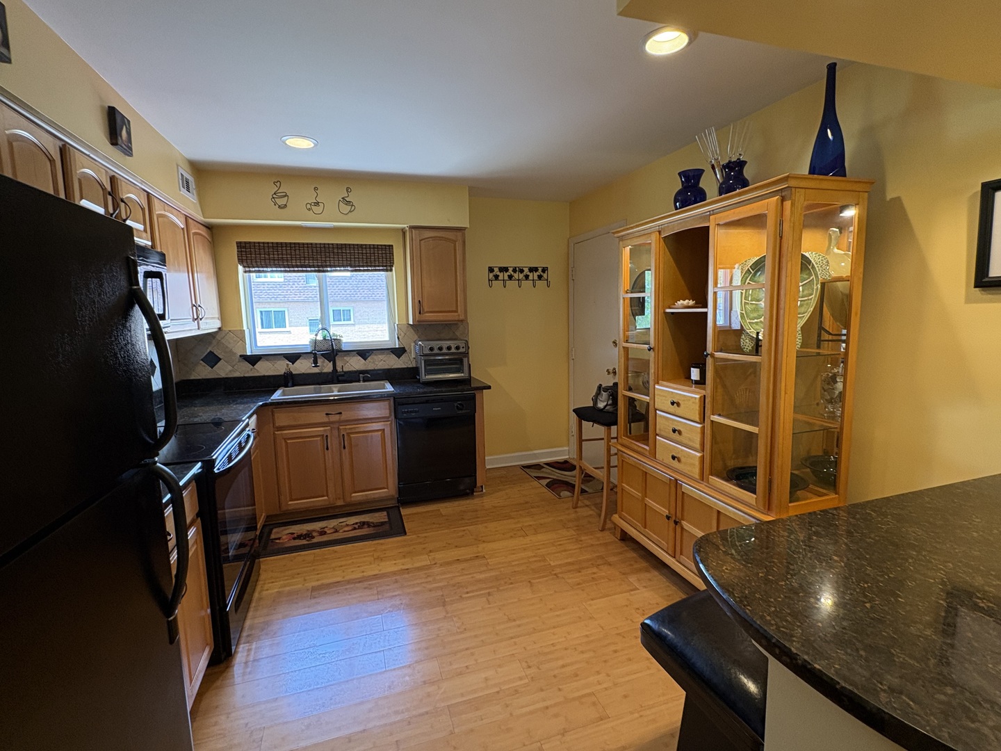 9481 BAY COLONY Drive 2S