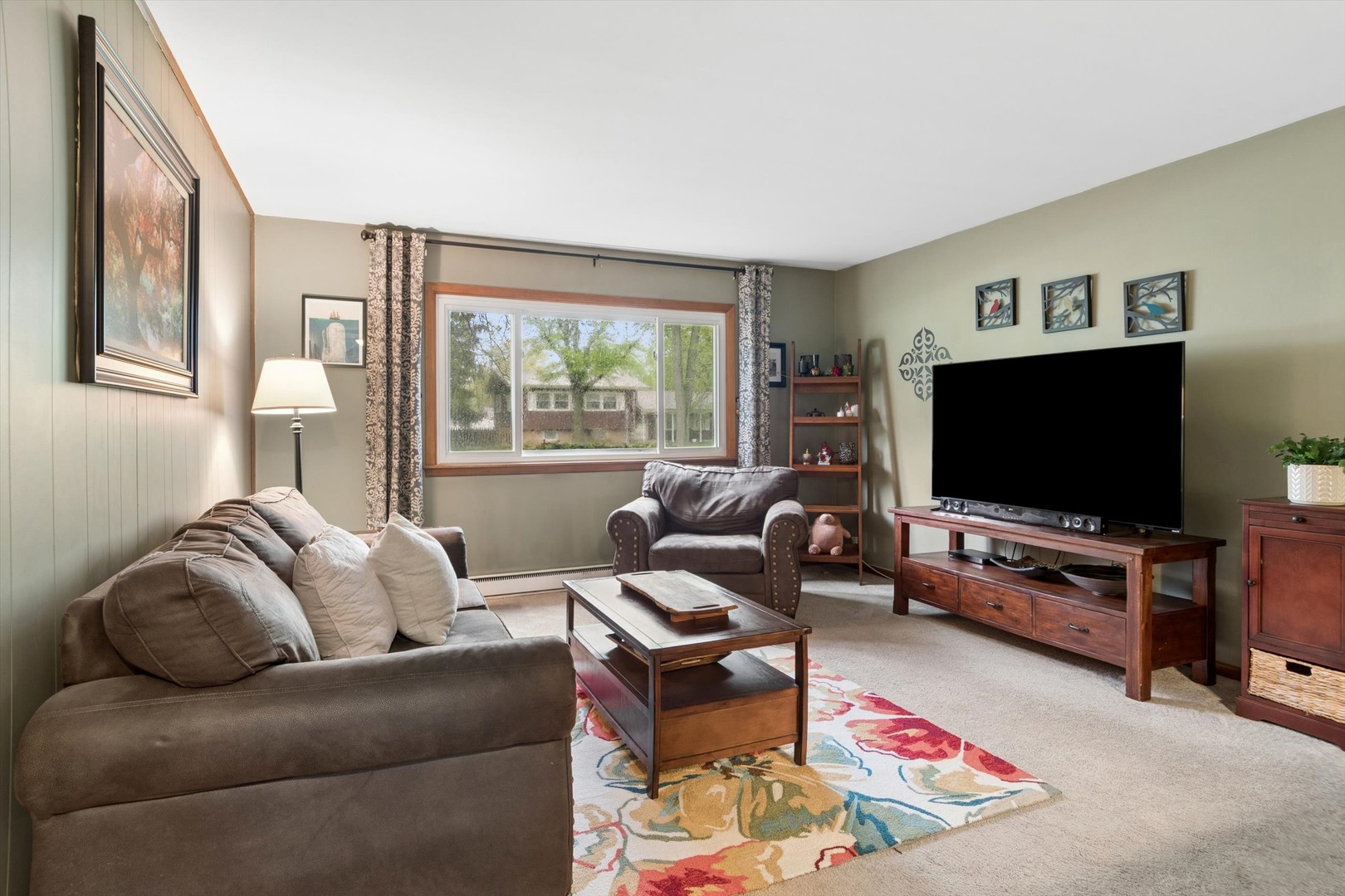 4 S Cypress Lane