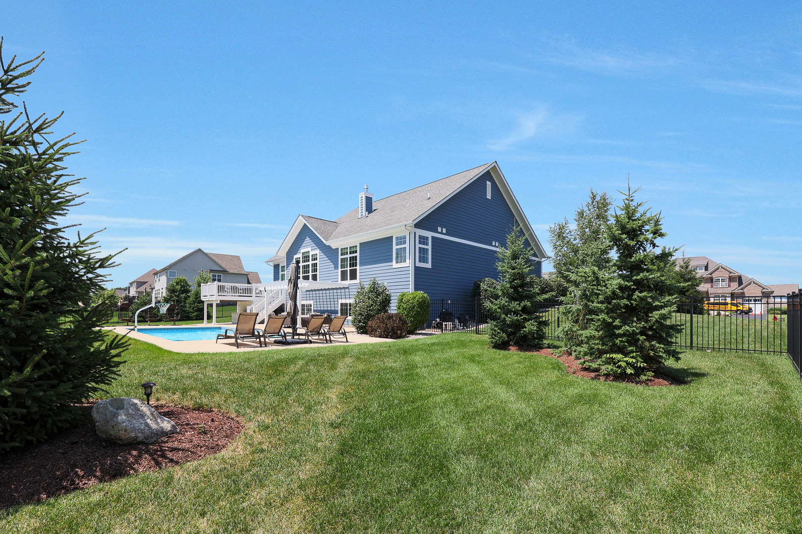 875 Reserve Drive