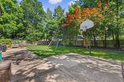 Tiny photo for 806 S Maple Street, Urbana, IL 61801 (MLS # 12664628)