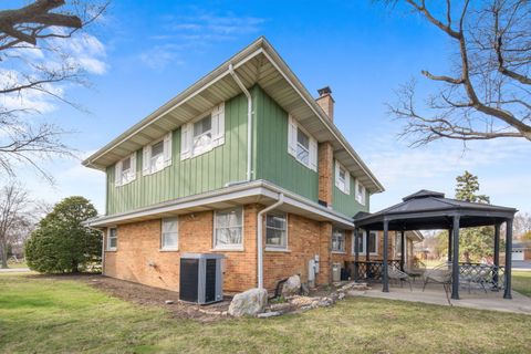 Tiny photo for 23 S Wildwood Drive, Prospect Heights, IL 60070 (MLS # 12605758)