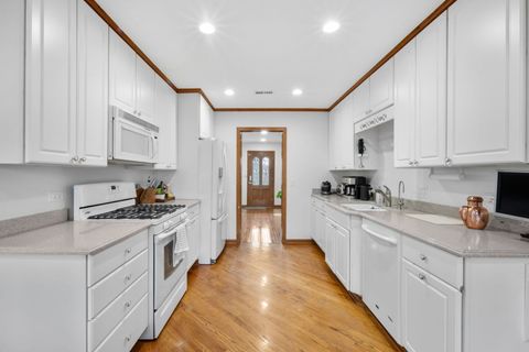 Tiny photo for 23 S Wildwood Drive, Prospect Heights, IL 60070 (MLS # 12605758)