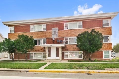 Photo of 805 N 22nd Avenue #1, Melrose Park, IL 60160 (MLS # 12492604) Photo of 805 N 22nd Avenue #1, Melrose Park, IL 60160 (MLS # 12492604)