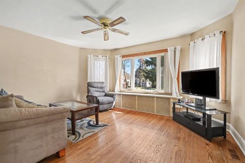 Tiny photo for 3836 Home Avenue, Berwyn, IL 60402 (MLS # 12596111)