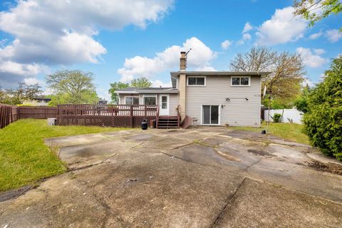 Tiny photo for 409 Hillcrest Lane, Lombard, IL 60148 (MLS # 12633489)