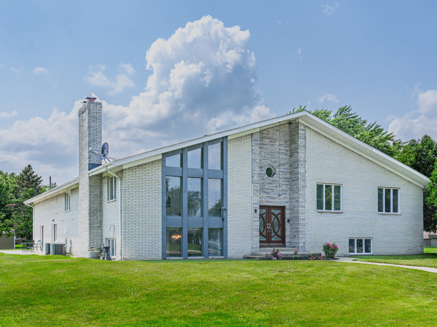 921 Cassie Drive