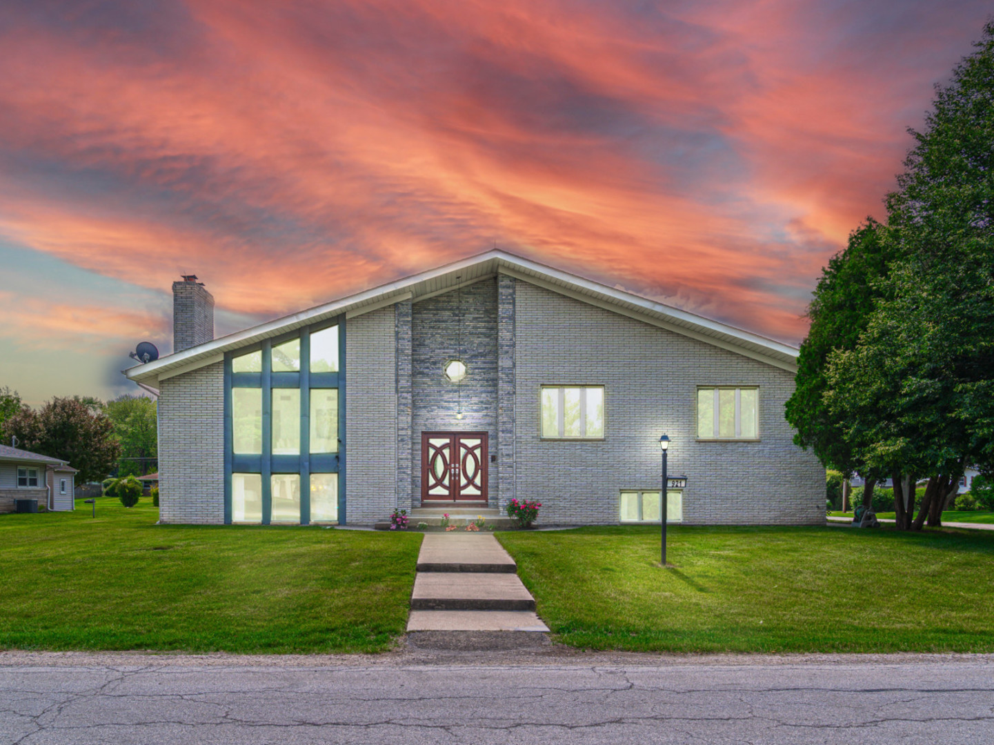 921 Cassie Drive