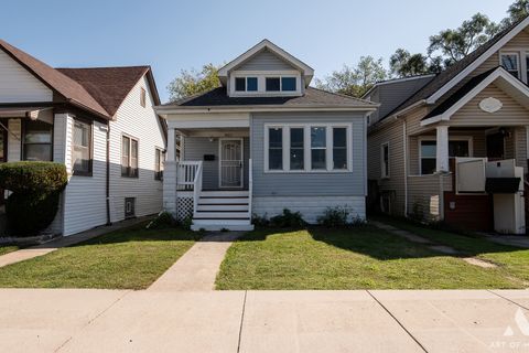 Photo of 10813 S Eggleston Avenue, Chicago, IL 60628 (MLS # 12488706)