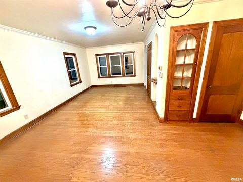 Tiny photo for 2316 EAST Street, Davenport, IA 52803 (MLS # QC4269534)