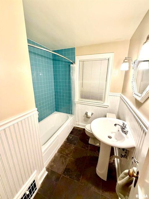 Tiny photo for 2316 EAST Street, Davenport, IA 52803 (MLS # QC4269534)