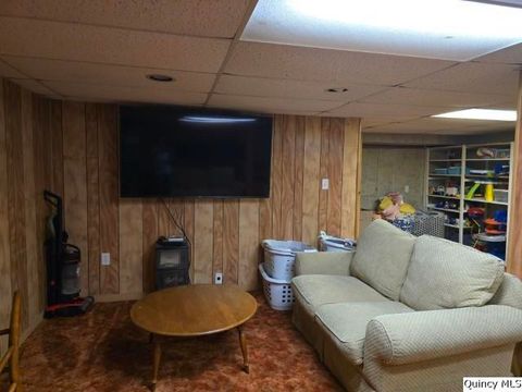 Tiny photo for 417 N Washington Street, Carthage, IL 62321 (MLS # 12457536)