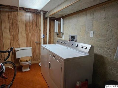 Tiny photo for 417 N Washington Street, Carthage, IL 62321 (MLS # 12457536)