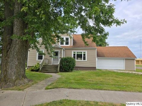Tiny photo for 417 N Washington Street, Carthage, IL 62321 (MLS # 12457536)