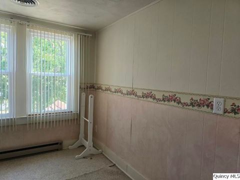 Tiny photo for 417 N Washington Street, Carthage, IL 62321 (MLS # 12457536)