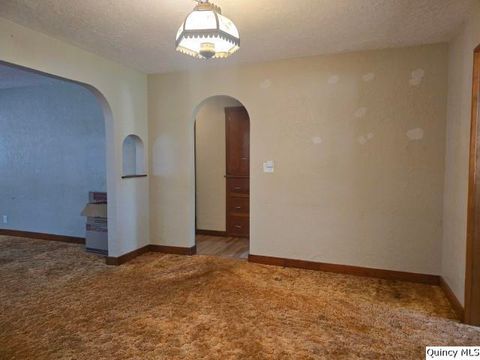 Tiny photo for 417 N Washington Street, Carthage, IL 62321 (MLS # 12457536)