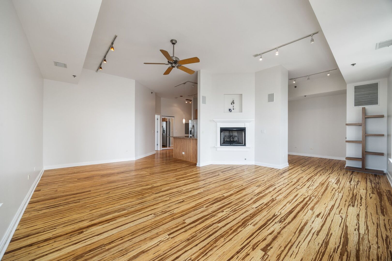 230 W Division Street 1201
