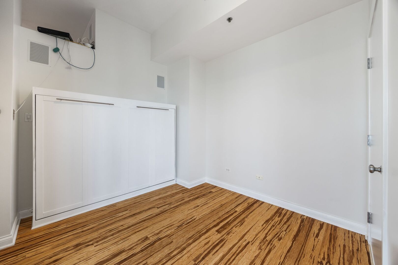 230 W Division Street 1201