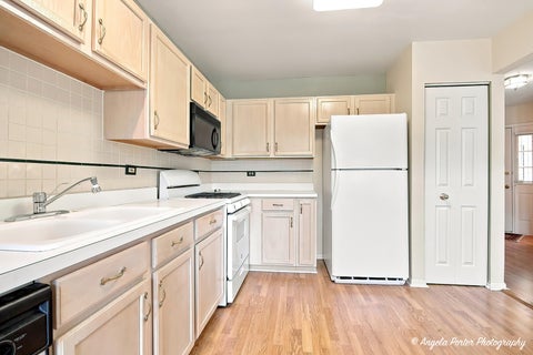 Tiny photo for 16 Cloverdale Court #16, Algonquin, IL 60102 (MLS # 12748398)