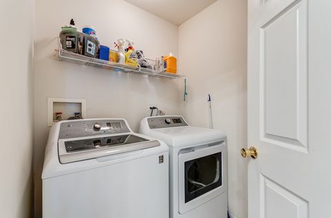 Tiny photo for 1825 Parkside Drive, Shorewood, IL 60404 (MLS # 12667192)