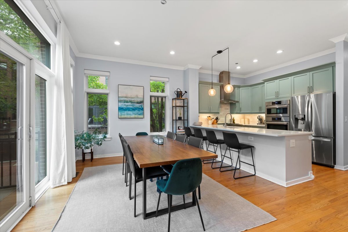 1724 W Surf Street 34