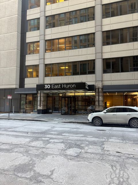 Photo of 30 E Huron Street #3601, Chicago, IL 60611 (MLS # 12554227)