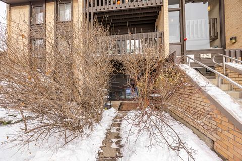 Tiny photo for 6174 KNOLL LANE Court #101, Willowbrook, IL 60527 (MLS # 12530606)