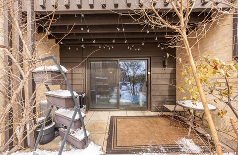 Tiny photo for 6174 KNOLL LANE Court #101, Willowbrook, IL 60527 (MLS # 12530606)